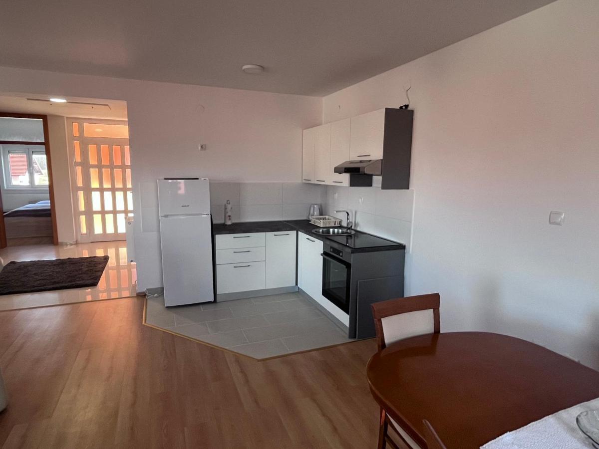 Apartman Magnolia Petrovina Turopoljska Exterior foto